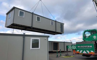 What are the benefits of off-site construction for portable & modular buildings?